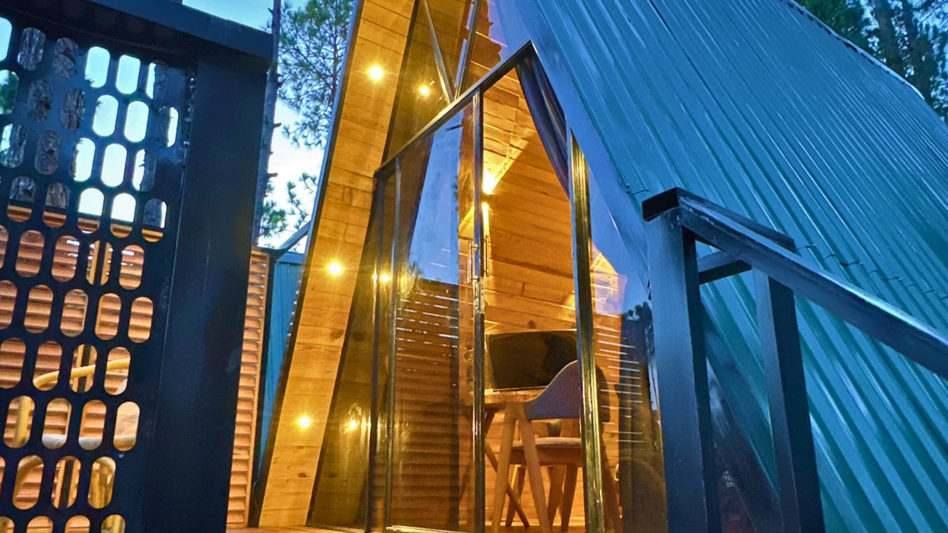 Exterior 1